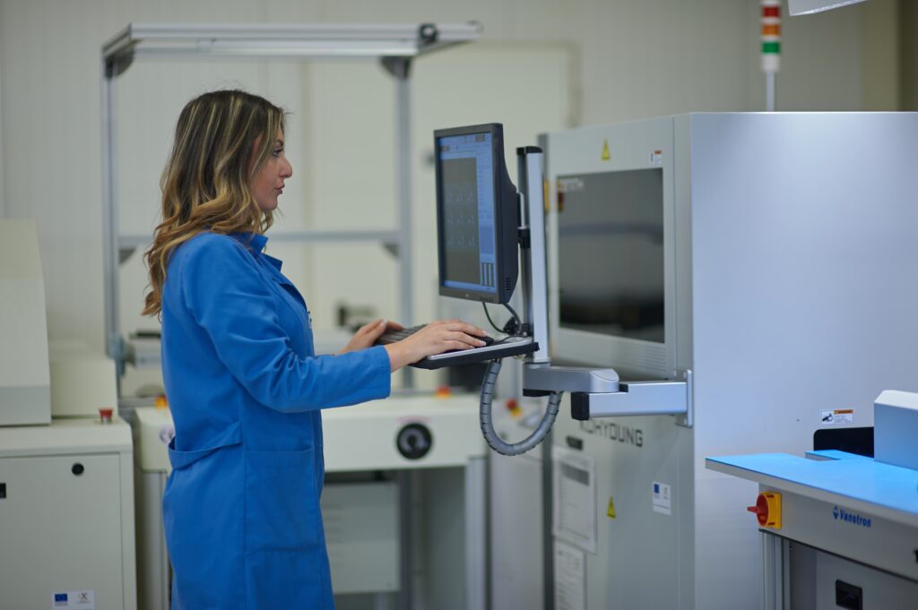 Позиция в отдел „Автоматизирано производство“ във фирма „Лунатоне-БГ“ ООД